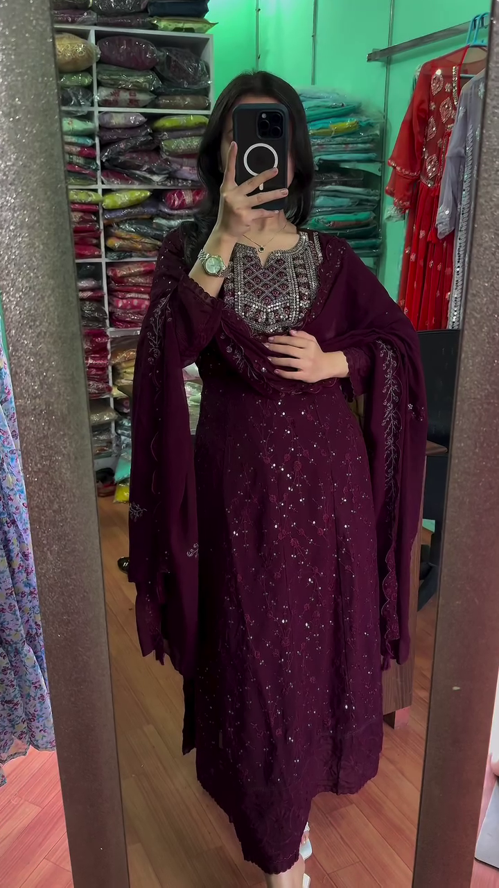 Exquisite Stylish Designer Wedding Anarkali Suit – A Perfect Choice for Your Special Day - Image 3