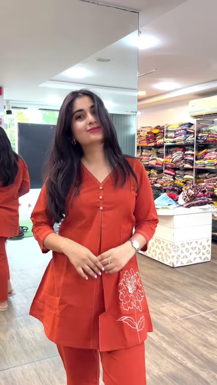 Breezy Elegance: Your Go-To Summer Cotton Co-ord Set 🌿✨ - Image 3