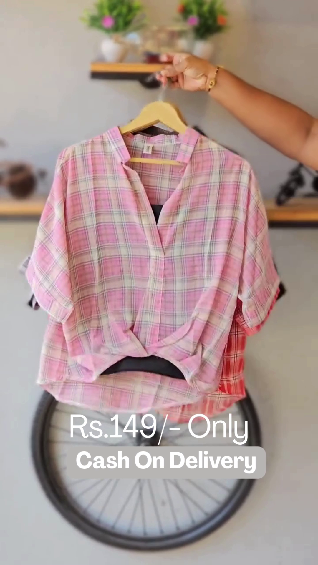 Casual Women’s Oversized Plaid Button-Down Shirt with Roll-Up Sleeves – Lightweight Summer Cotton Check Shirt for Everyday Wear - Image 2