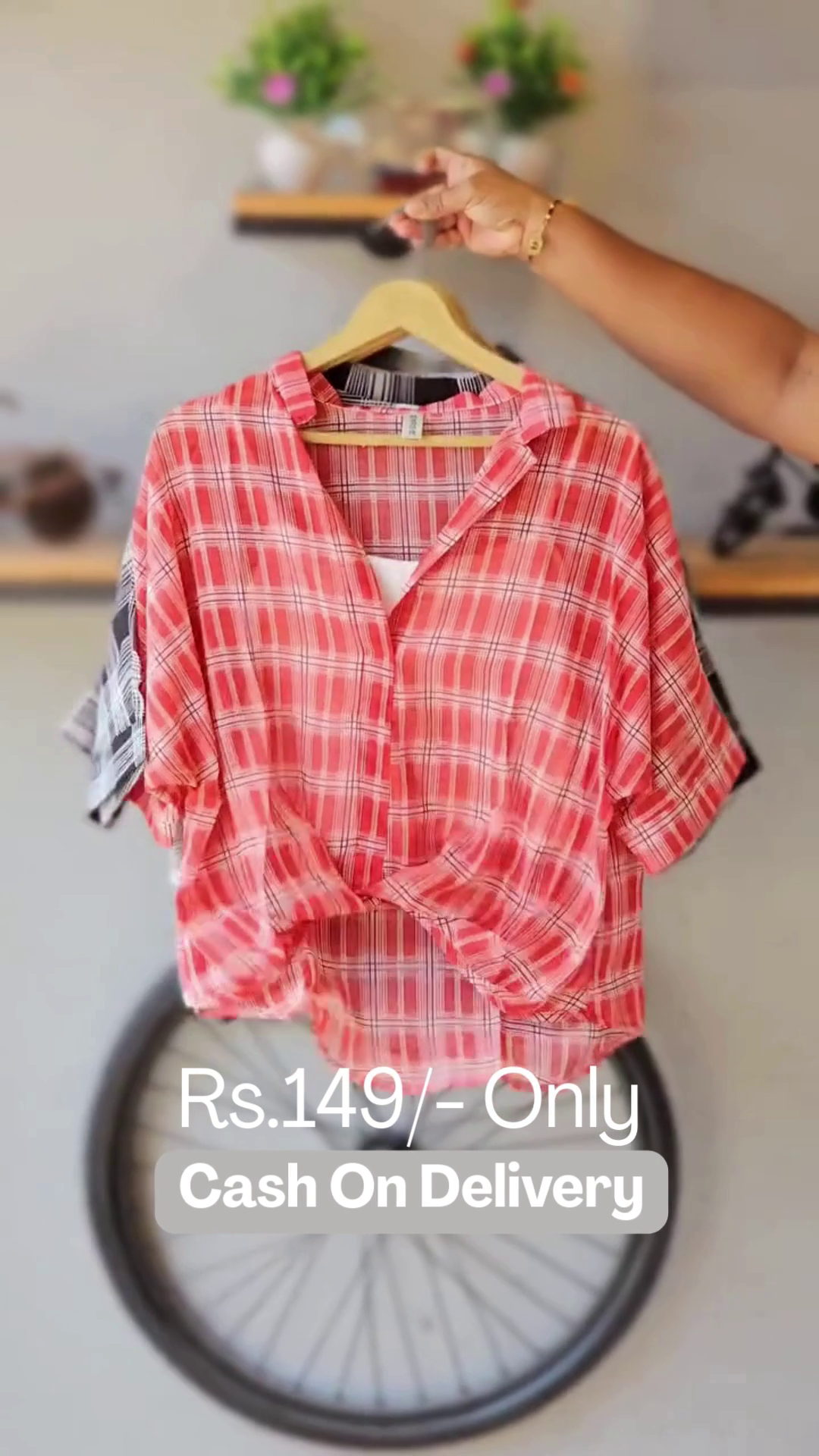 Casual Women’s Oversized Plaid Button-Down Shirt with Roll-Up Sleeves – Lightweight Summer Cotton Check Shirt for Everyday Wear - Image 3