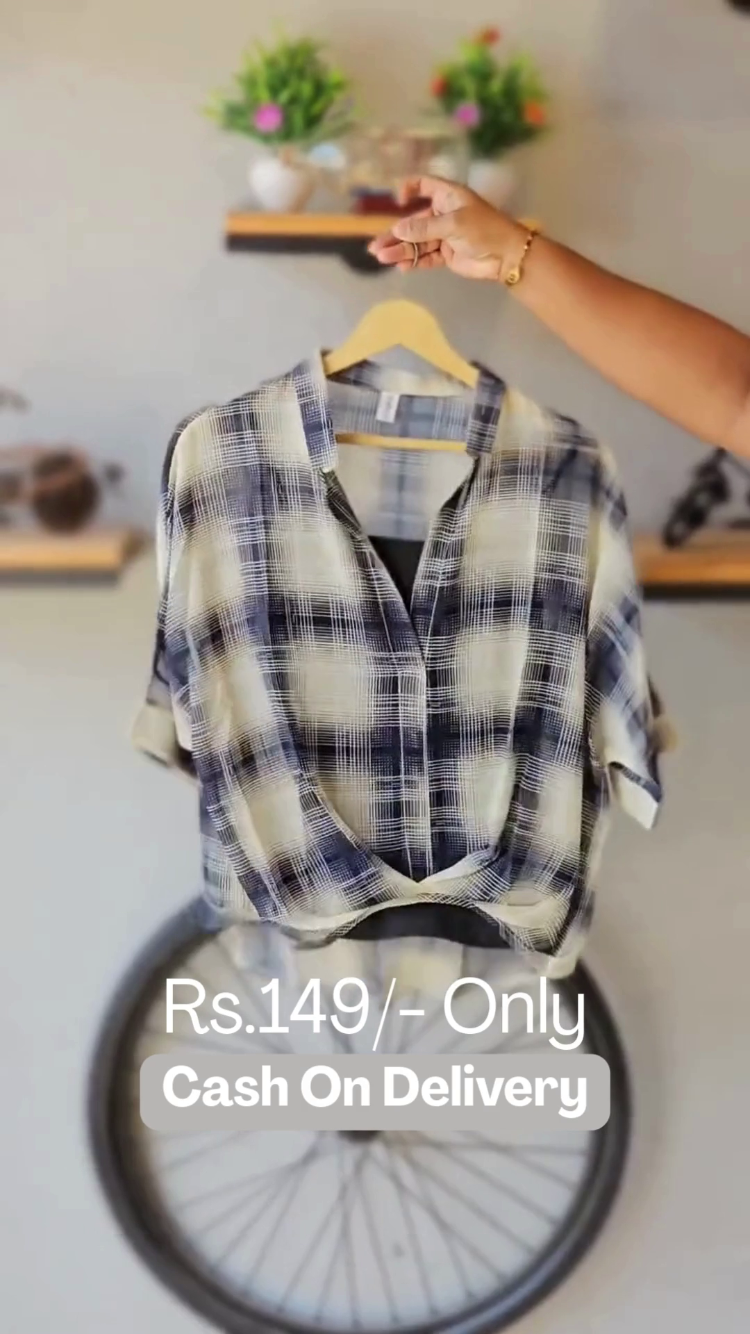 Casual Women’s Oversized Plaid Button-Down Shirt with Roll-Up Sleeves – Lightweight Summer Cotton Check Shirt for Everyday Wear - Image 6