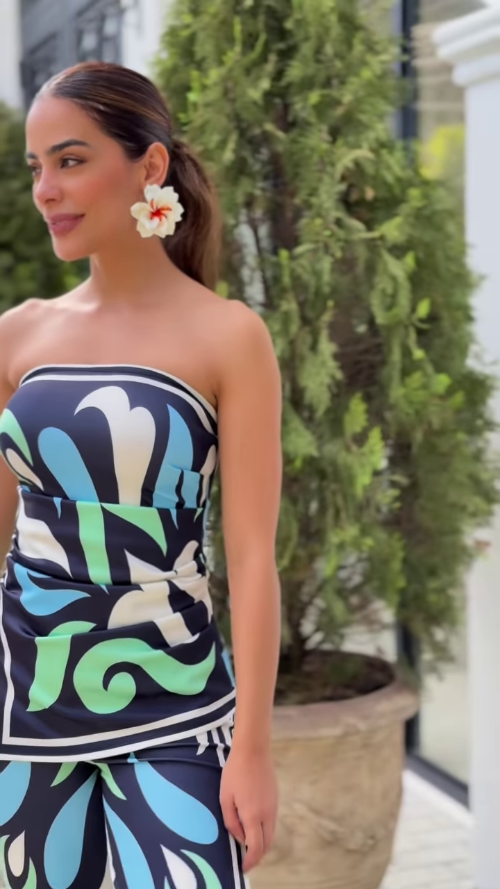 π¨ Swirl Theory β Where Art Meets Attire - Image 3