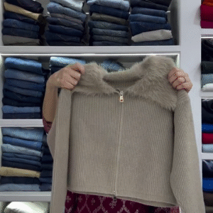 ✨ Luxury Fur-Collar Knit Cardigan – Cozy Elegance for Every Season ✨