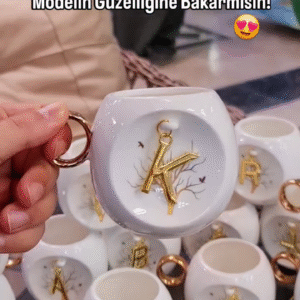 ✨ Luxury Alphabet Initial Mug – Personalized Elegance in Every Sip ☕💛