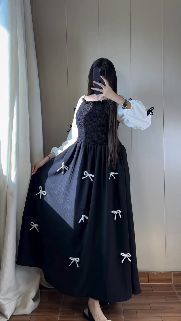 Elegant Flair: Western-Style Maxi Dress with Shirred Bodice and Bow Details