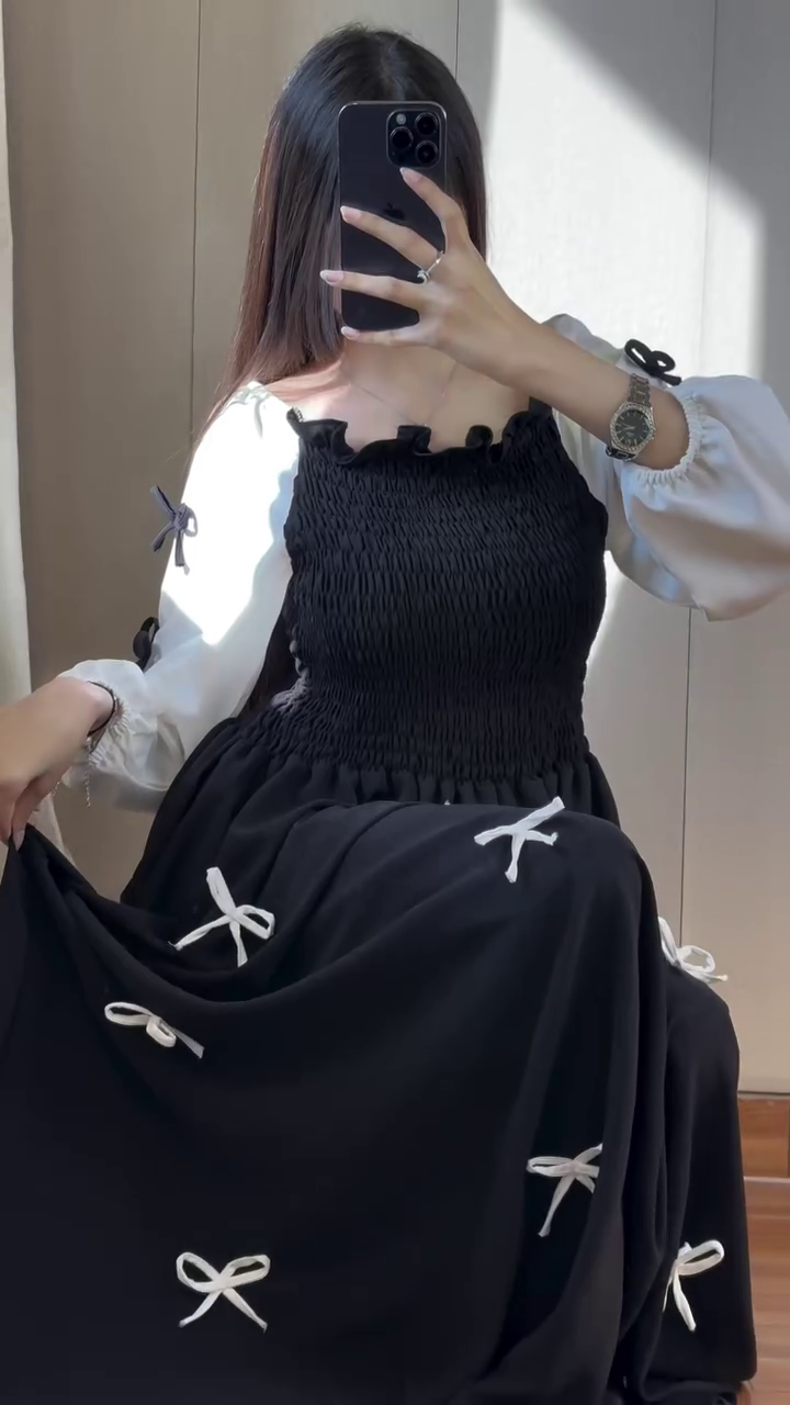 Elegant Flair: Western-Style Maxi Dress with Shirred Bodice and Bow Details - Image 4