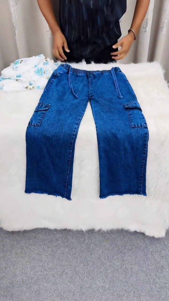 Trendy Floral Kurti with Denim Cargo Jeans Set for Women - Image 3